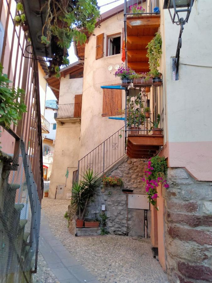 Casa Storta - Cycle Garage Con Biciclette Villa Pisogne Bagian luar foto