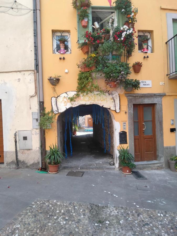 Casa Storta - Cycle Garage Con Biciclette Villa Pisogne Bagian luar foto